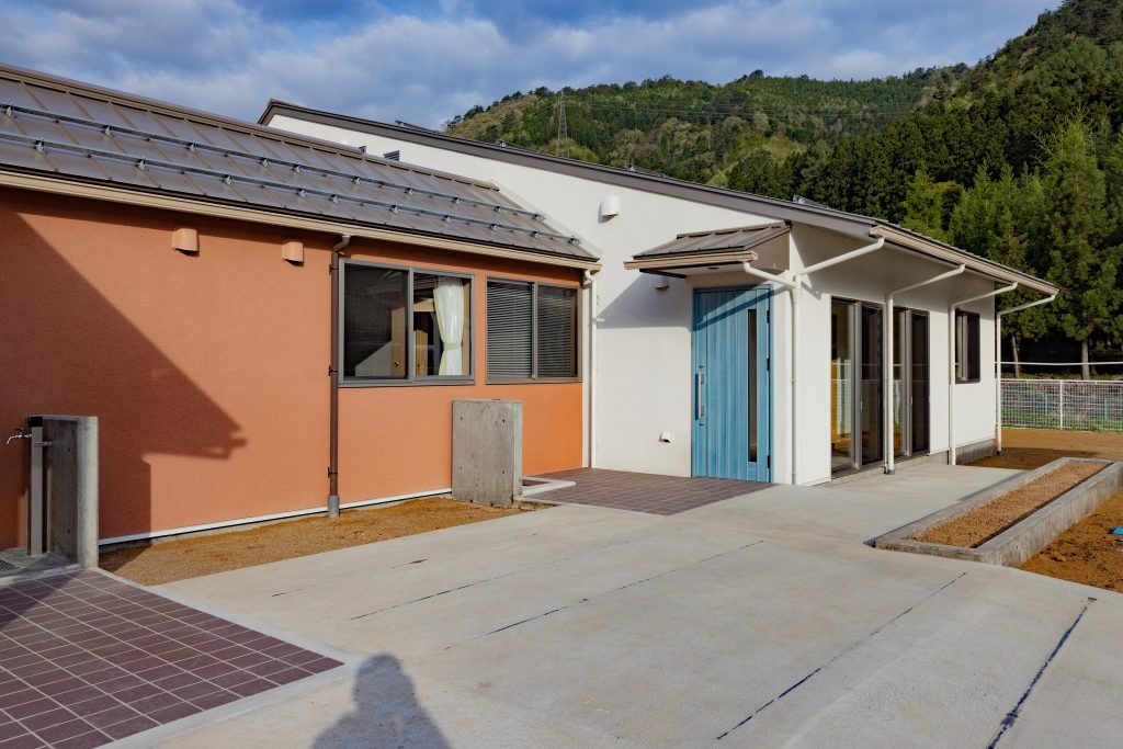 0524_入所棟-外景_220427