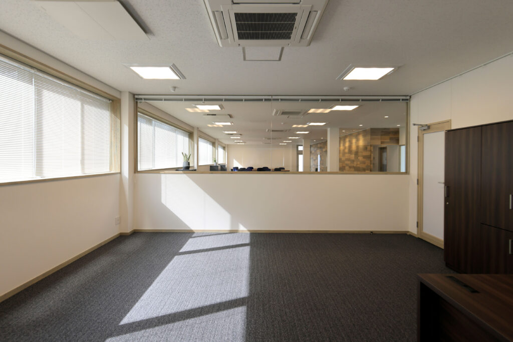 P0809_2125_役員室_230302